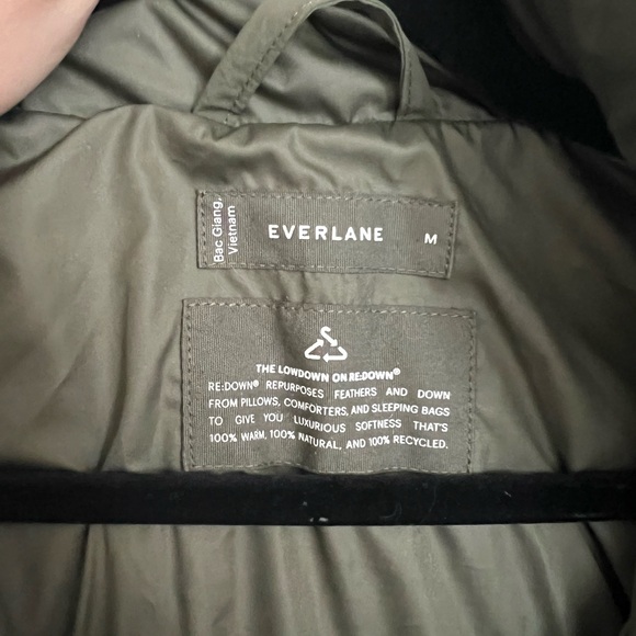 Everlane Olive Green Down Jacket - Picture 2 of 10